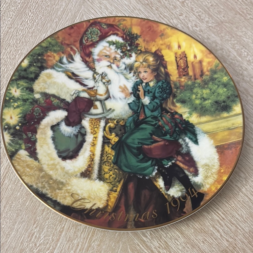 Christmas 1994 Decorative Plate